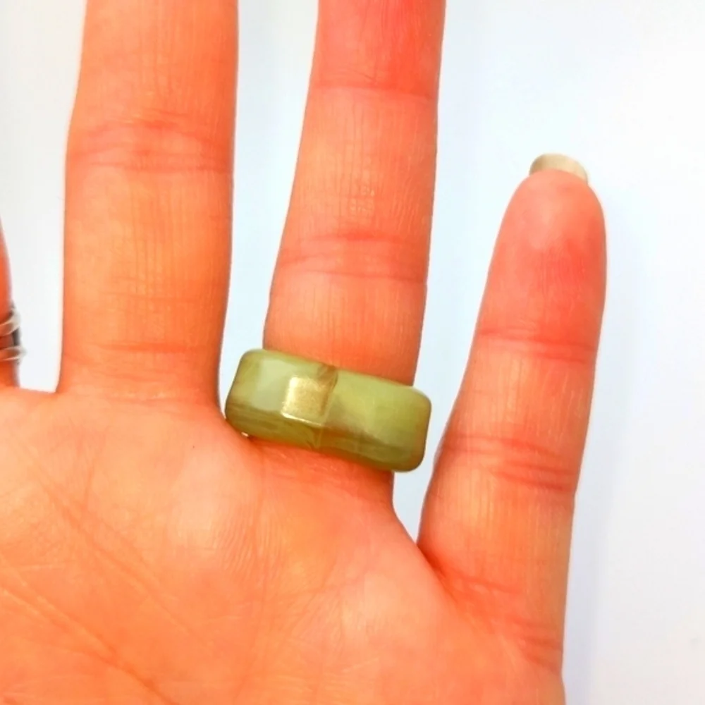 Vintage Sculpture Olive Lucite Ring Size 6.5